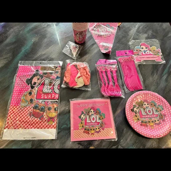 92 pieces LOL SURPRISE! Birthday Party Supplies - PARTY bonus sling backpack